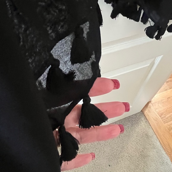 New! Nordstrom Black Viscose Kimono ruana style with Fringe OSFM - Picture 4 of 15